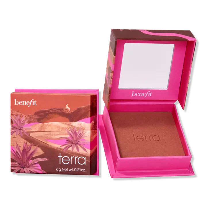 WANDERful World Silky-Soft Powder Blush