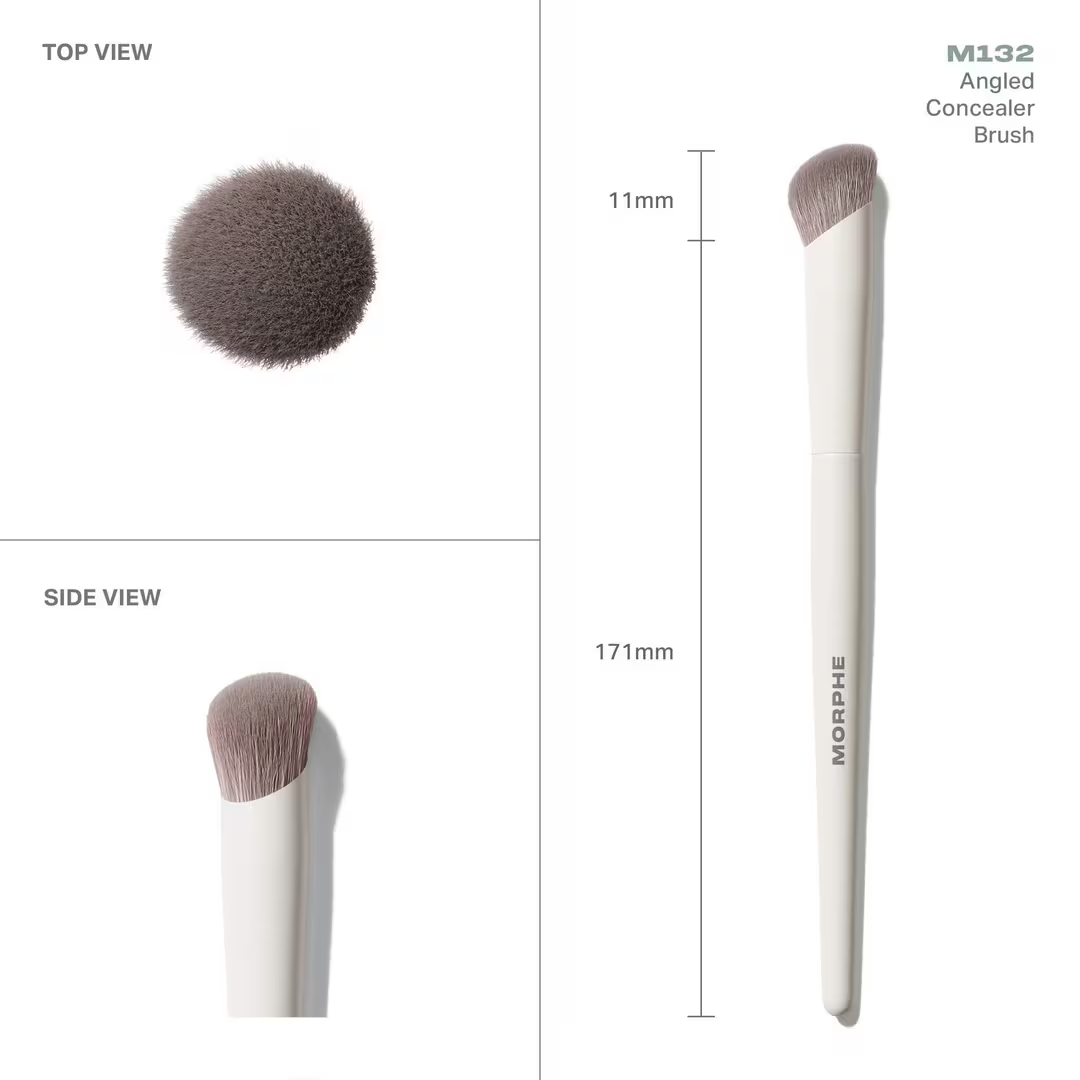 M132 Angled Concealer Brush
